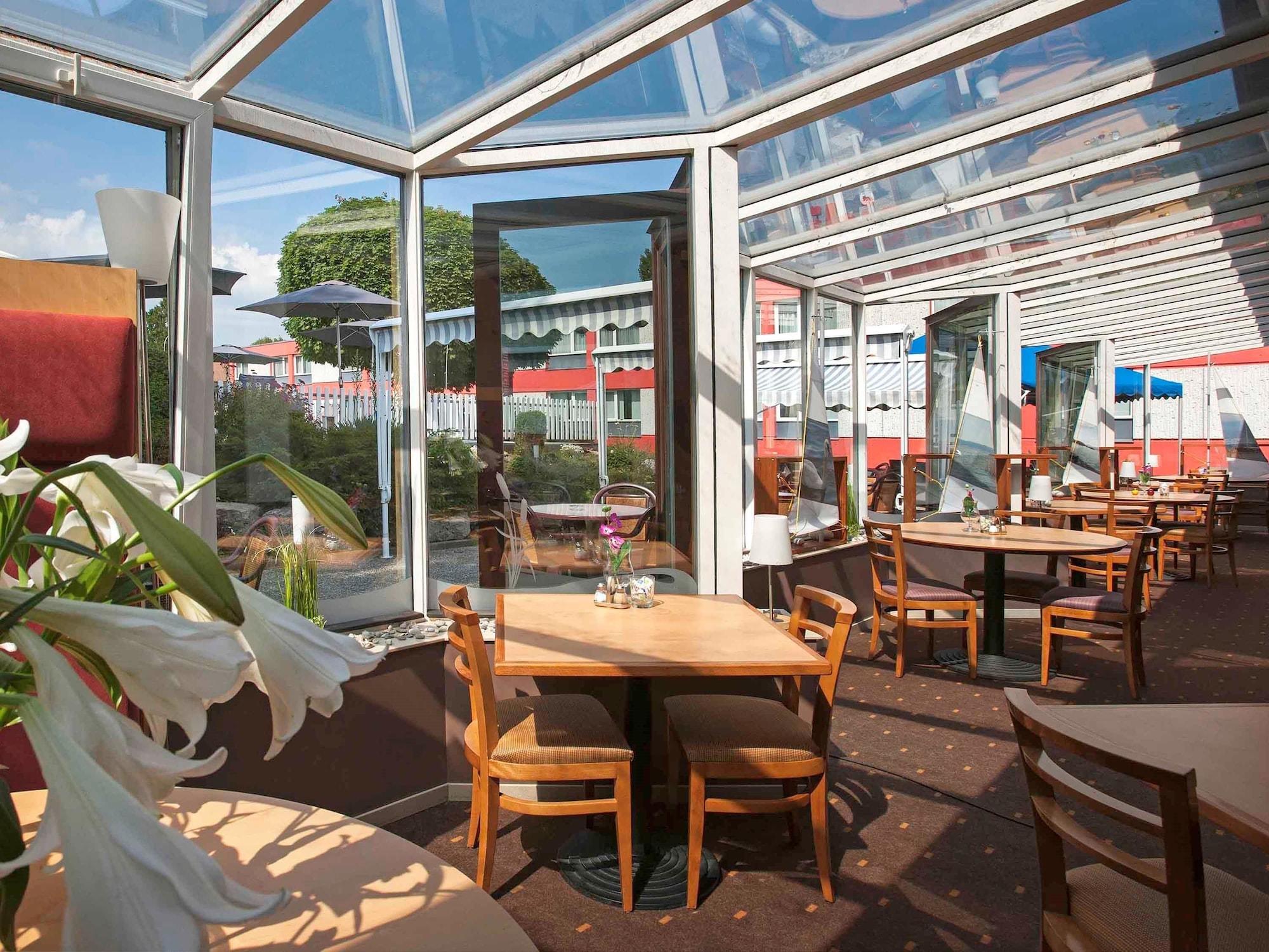 Ibis 3 Lacs Neuchatel Thielle Exterior photo