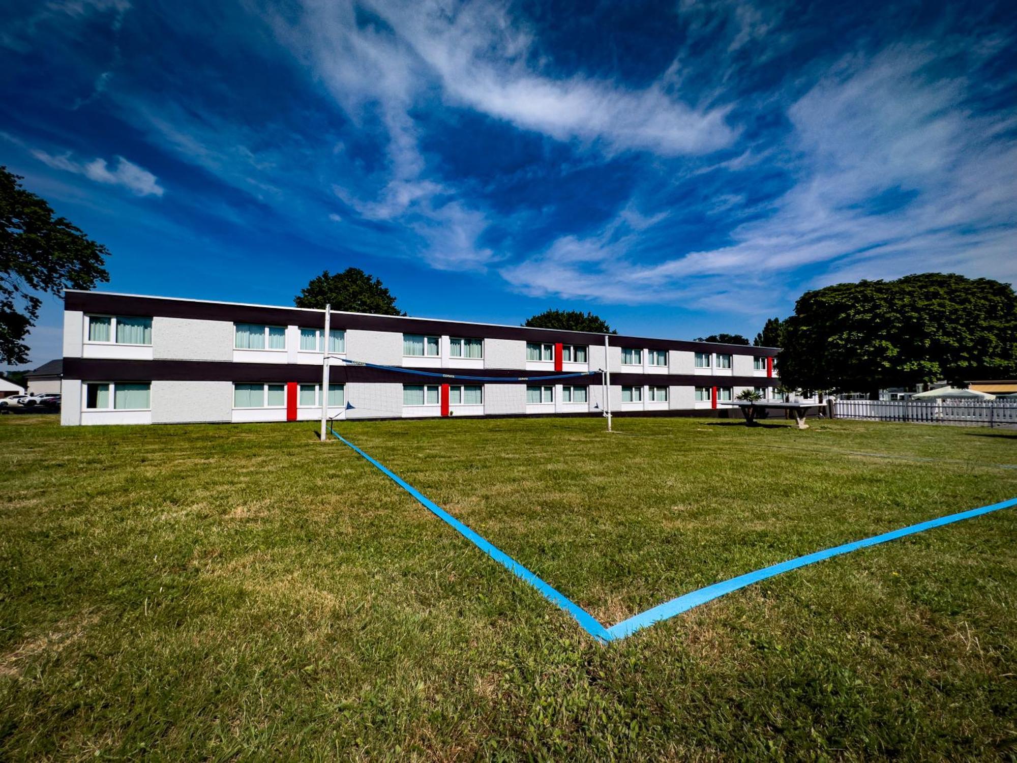 Ibis 3 Lacs Neuchatel Thielle Exterior photo
