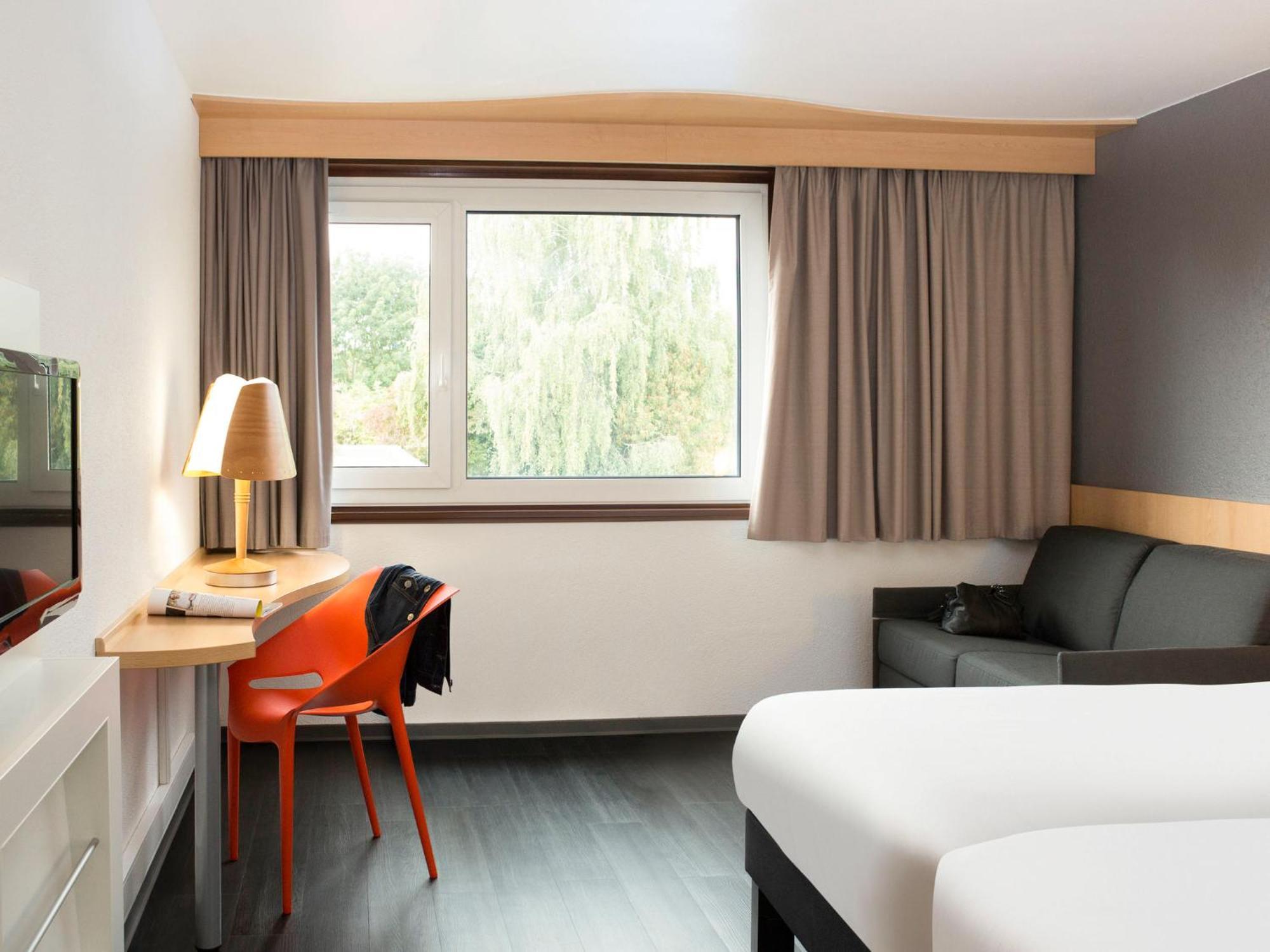 Ibis 3 Lacs Neuchatel Thielle Exterior photo