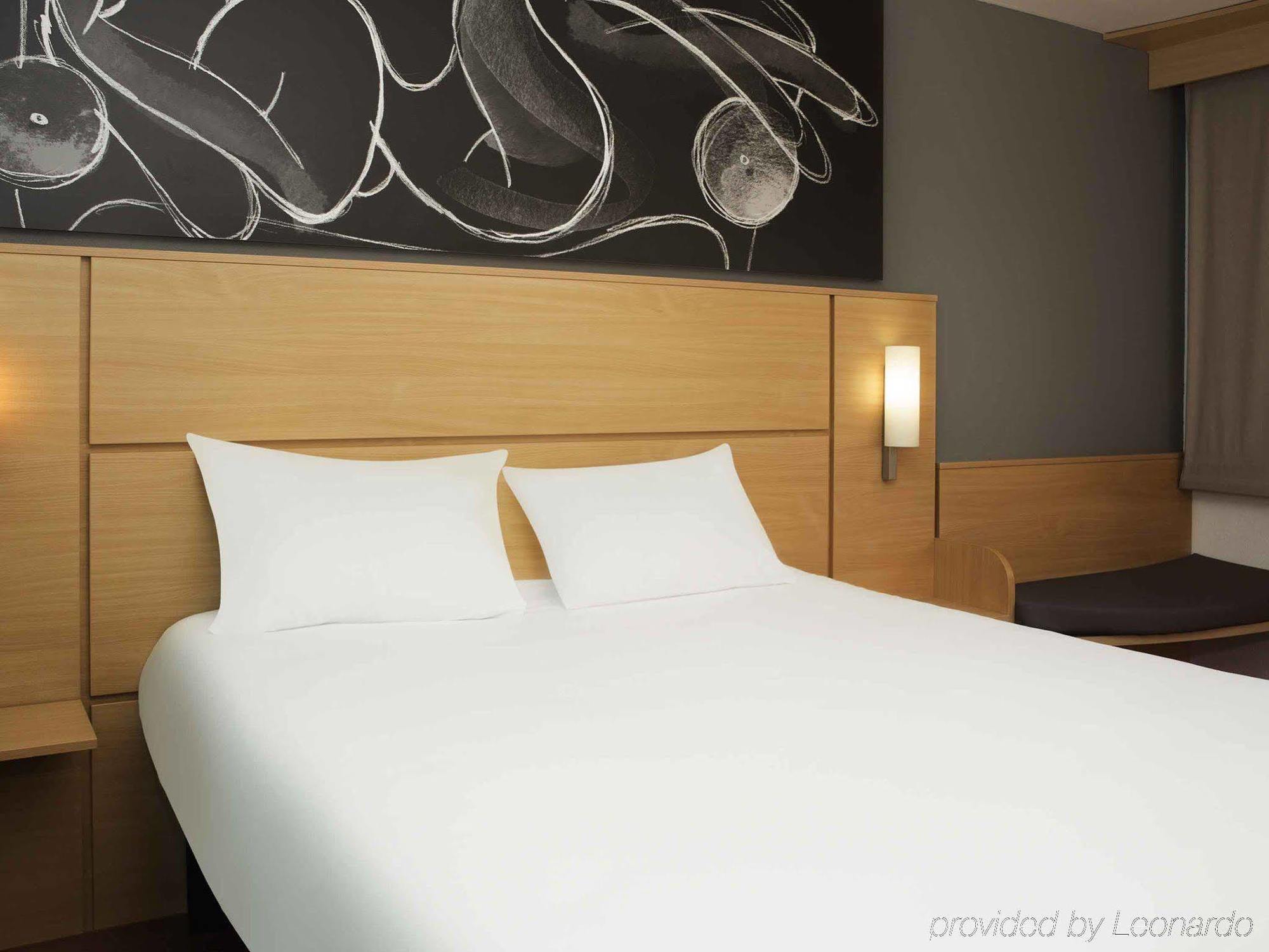 Ibis 3 Lacs Neuchatel Thielle Exterior photo